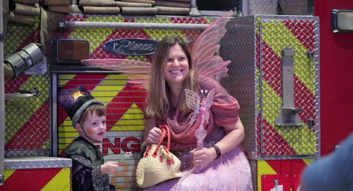 longhorn-halloween-firetruck
